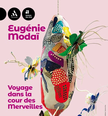 Eugénie Modaï, Voyage dans la Cour des Merveilles