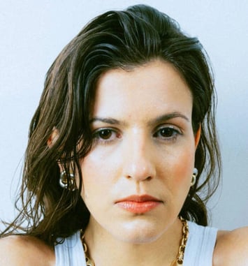 Laura Lovero, Place de l'Hôtel de Ville