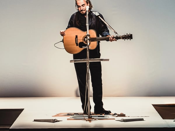 Stephan Eicher, seul en scène