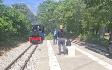 Circulations de trains sur la ligne en voie de soixante