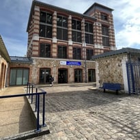 Visite guidée de la Buanderie, Médiathèque