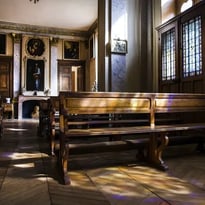 Impro-tableau : visites originales et décalées de la résidence avec des comédiens
