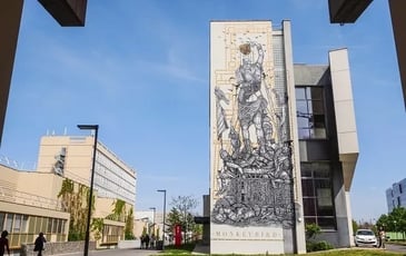 « Sous le street art, le Louvre » – Fresques de 2018
