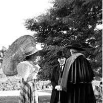 Initiation aux danses du XIXe siècle et photobooth en costume d'époque