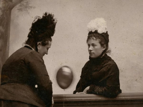 L’œil dans le miroir
